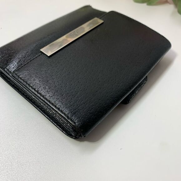 Authentic GUCCI Leather Compact Wallet - Picture 9 of 13